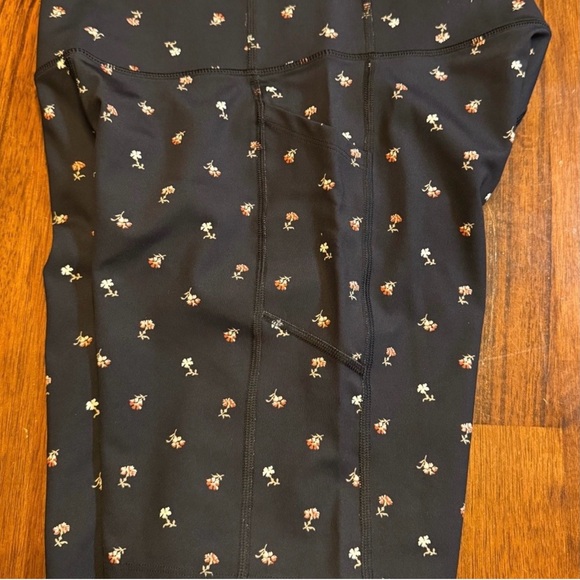 Madewell MWL Black Floral Print Bike Shorts - Picture 4 of 6